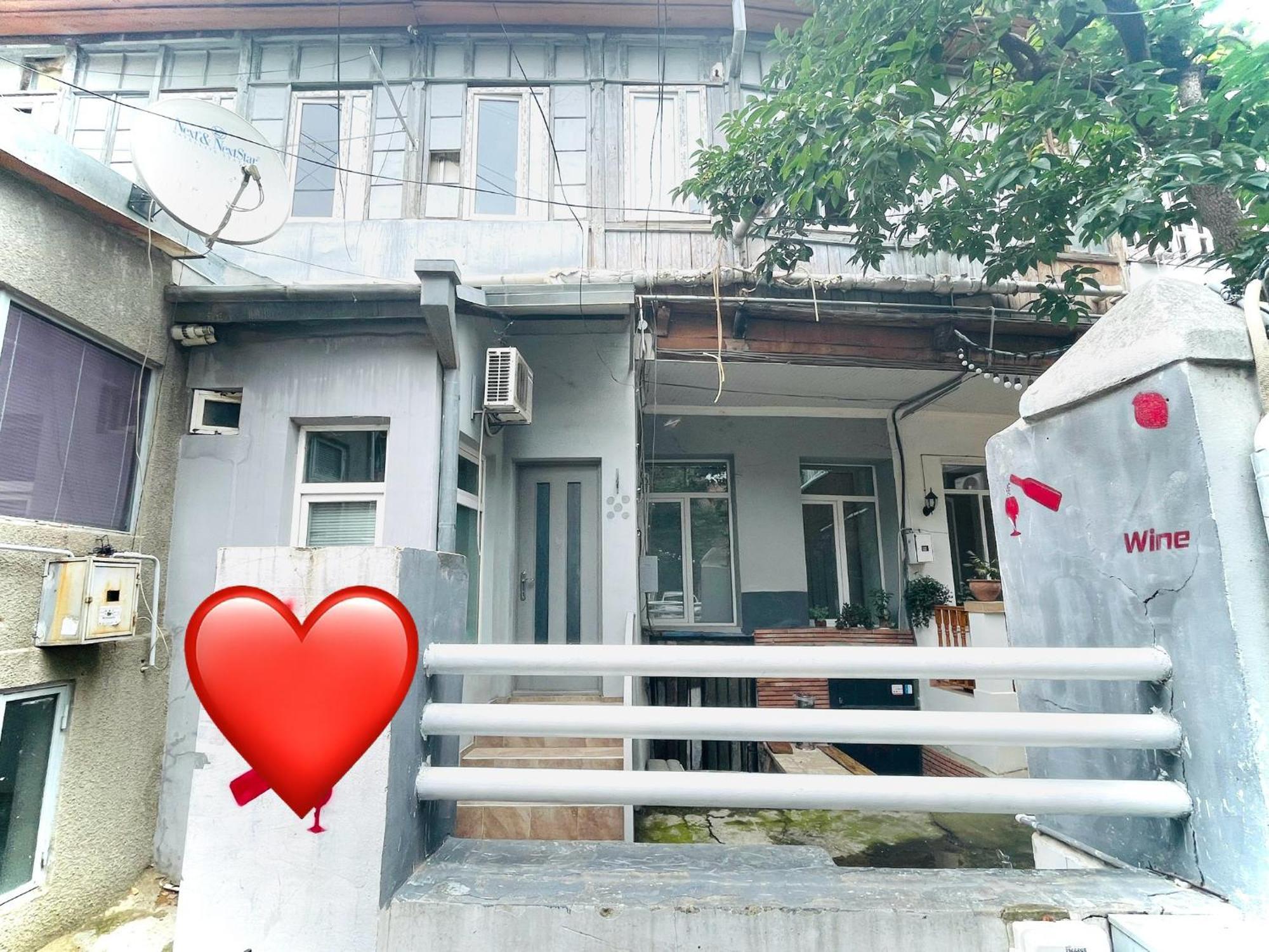 Nutsa's Apartment in old Tiflis Dış mekan fotoğraf